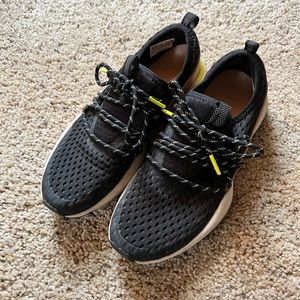 Sorel Kinetic Impact sneakers size 8